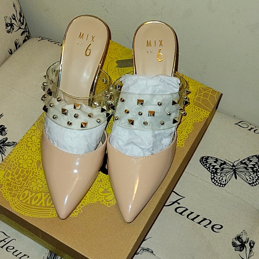 Patent leather shoes